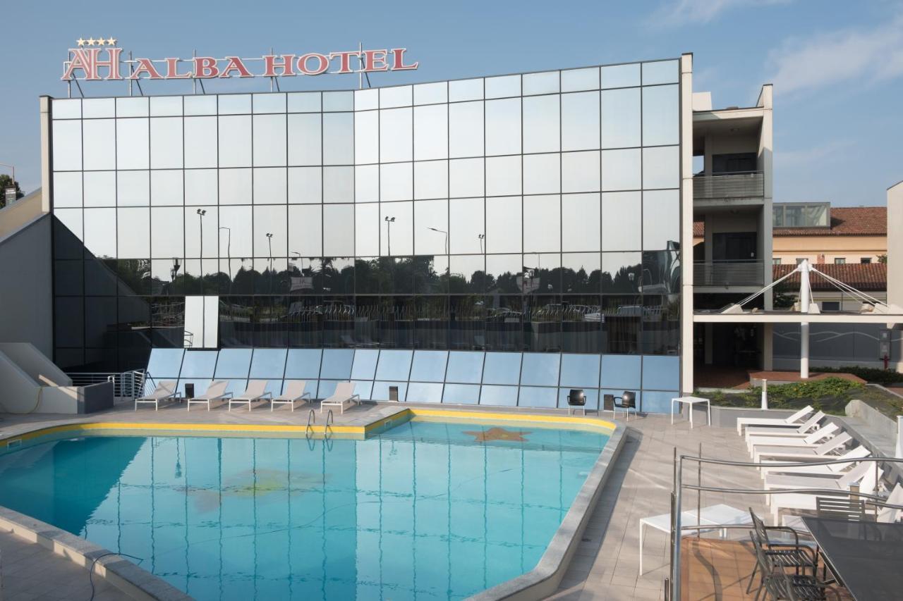 Alba Hotel Экстерьер фото