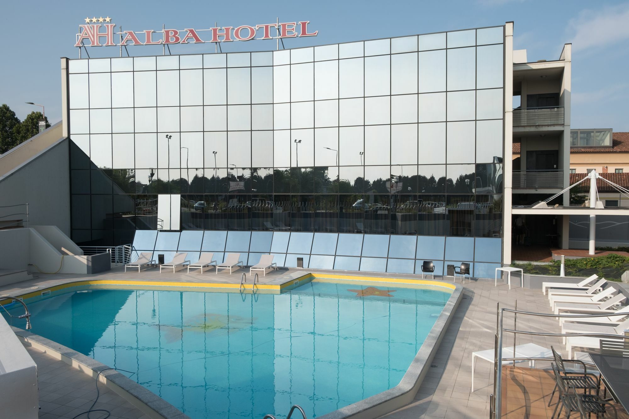 Alba Hotel Экстерьер фото